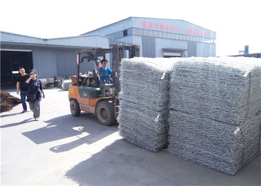 Gabion Fence System Stone Mesh Retaining Wall 80 * 100 Mm Hole Size