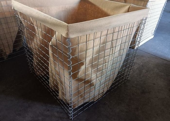 Galvanized Military Barrier 4mm-5mm Wire Dia, 300g/m2 Geotextile