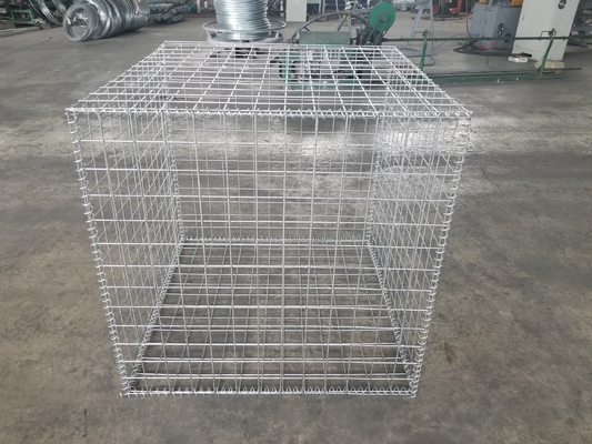 100*100mm Hole Size itary  Barriers Galvanized After Welding for Effective Containment