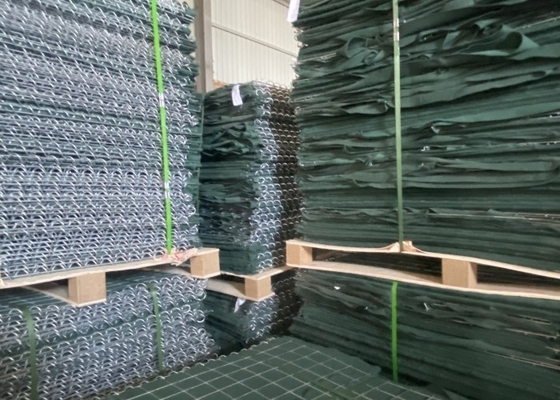 5.0mm Mesh Wire Panel itary Barrier With 300g/m2 Geotextile Fabric Weight